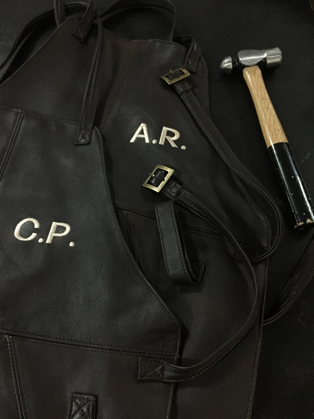 JAMES Leather Grilling cellphone Apron Distressed Brown - Personalized Embroidery- Cellphone Pocket - PDCollection Leatherwear - Online Shop