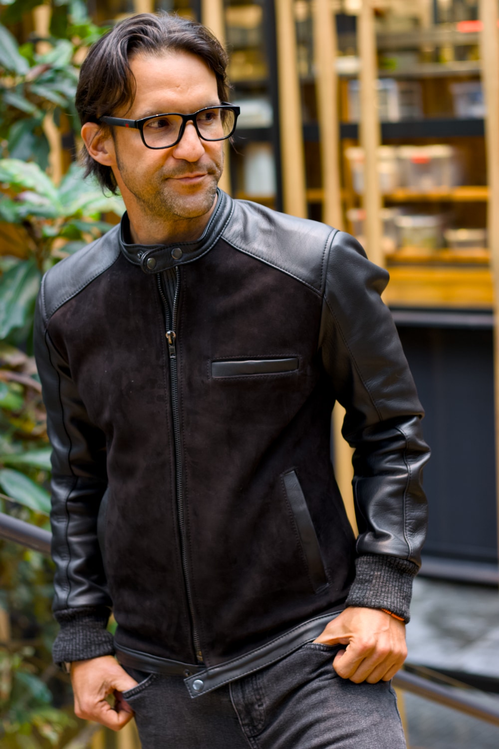 R79 26' Ed Nubuck Black Suede & Black Leather