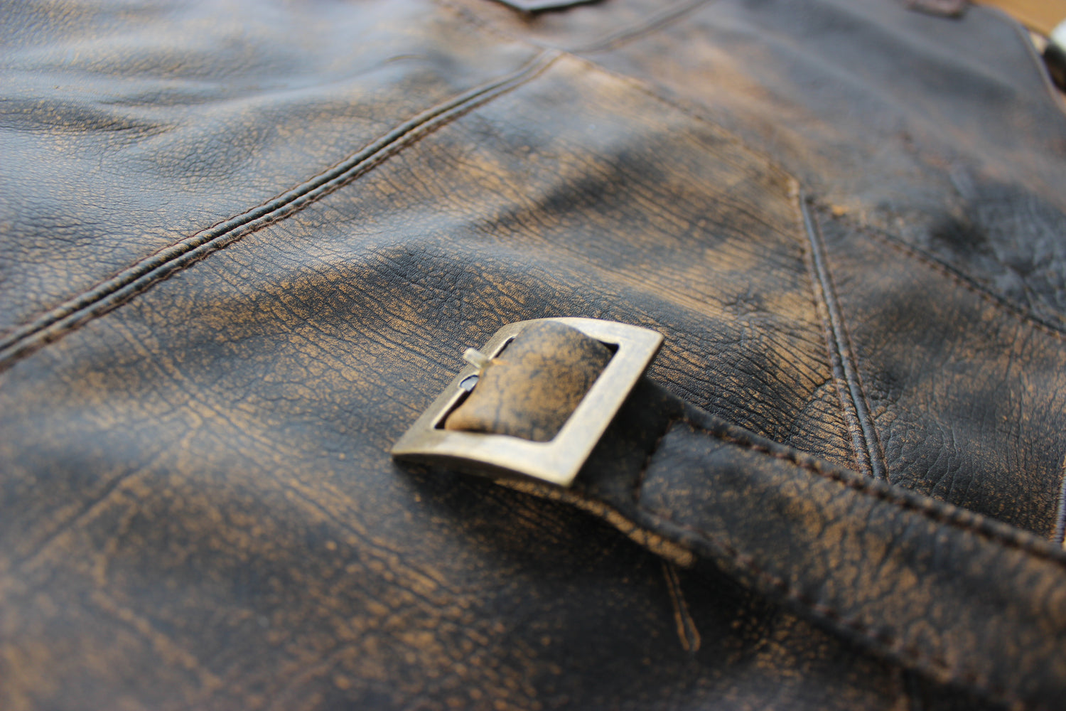 MATEUS Leather Apron ULTRA Distressed Brown - Custom-Made Personalized Name Initials - PDCollection Leatherwear - Online Shop