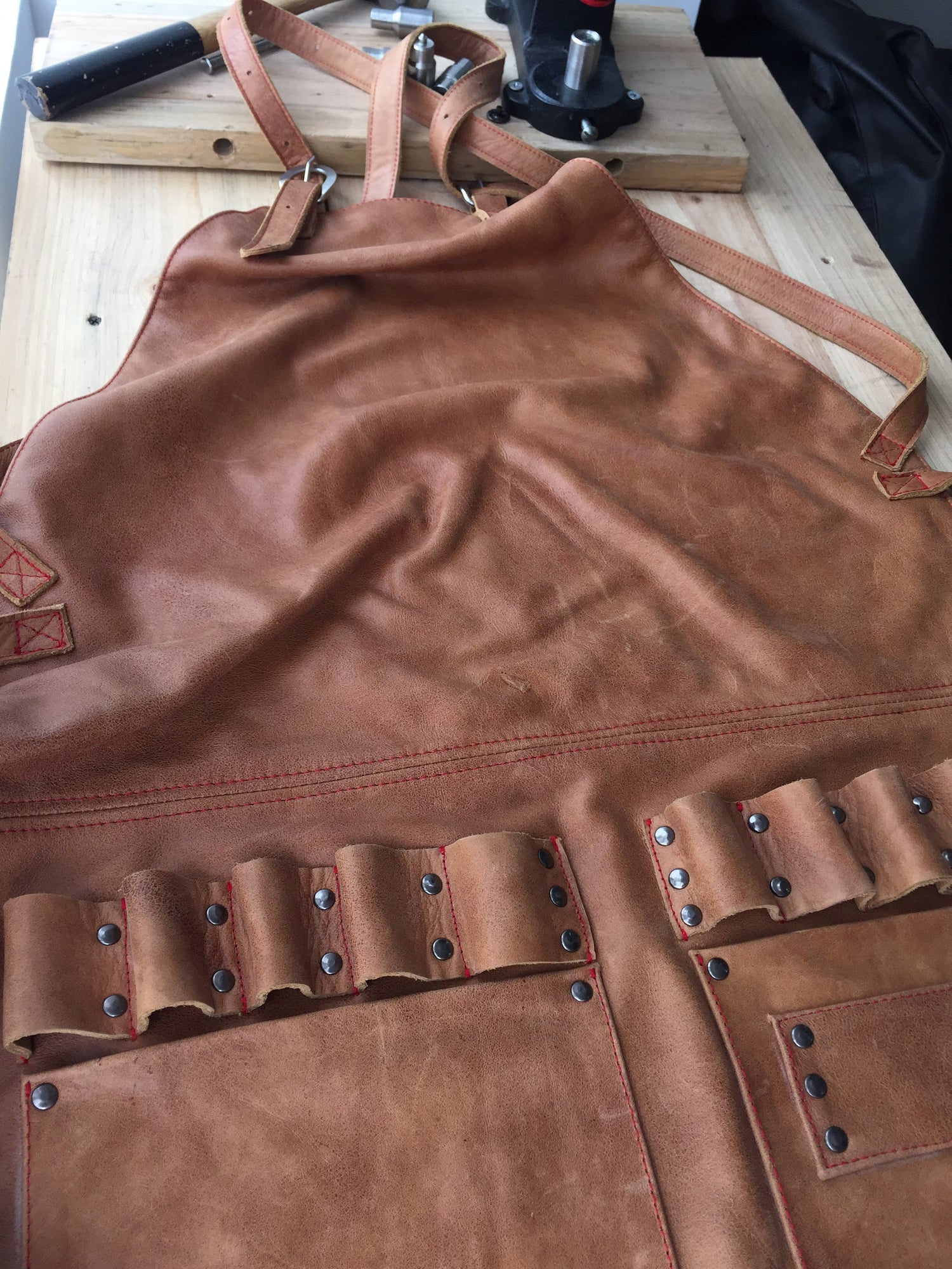 2SX Women Leather Apron in Genuine Leather Custom-Made Name - Baristas BBQ Kitchen Artist - PDCollection Leatherwear - Online Shop