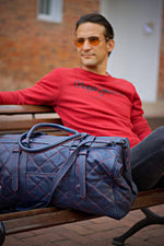 WEEKEND LUX Quilted Leather Bag in Midnight Blue and Red