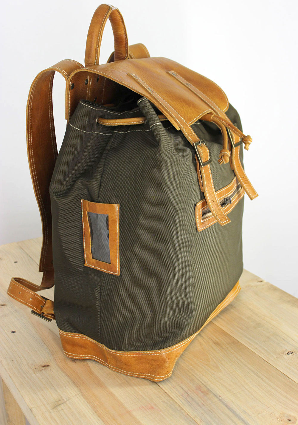 AVENTURA Backpack - Leather and Canvas - PDCollection Leatherwear - Online Shop